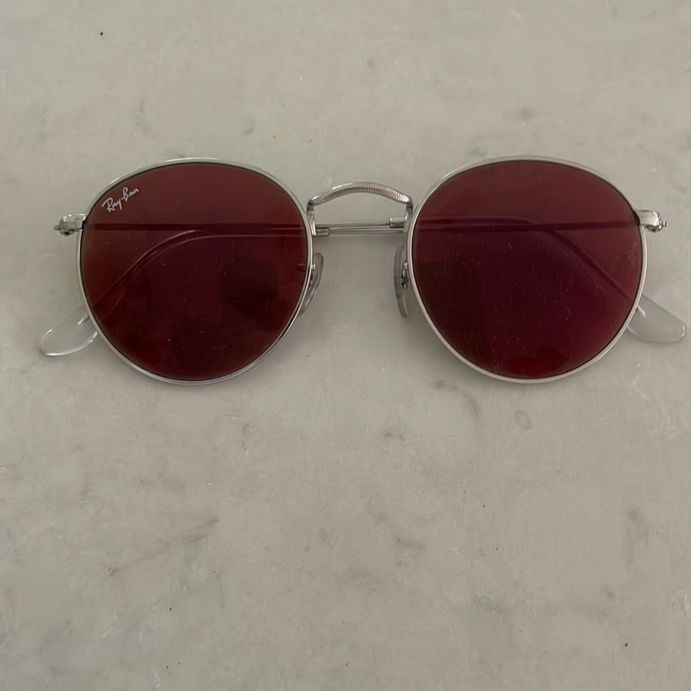 Red ray band sunglasses